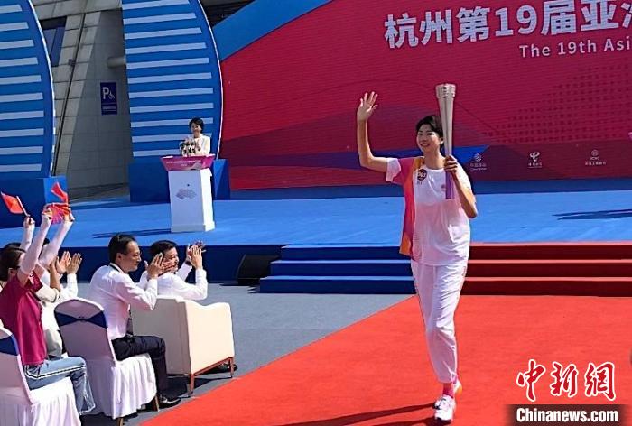 奥运冠军之城宁波点亮亚运之光——袁心玥担任