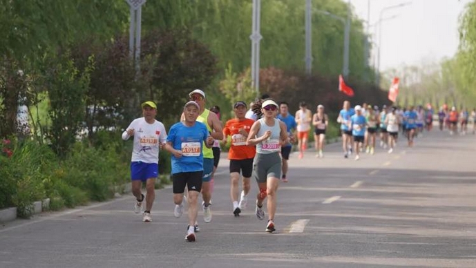 2025兖州半程马拉松圆满举行 肯尼亚选手夺魁