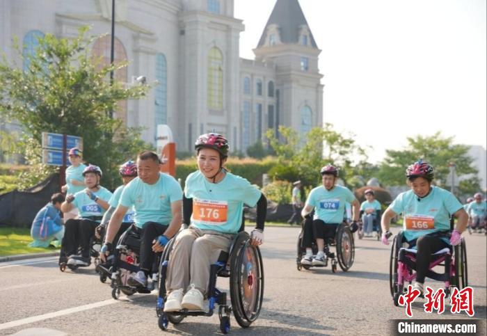 第五届全国肢残人轮椅马拉松赛在江西南康揭幕