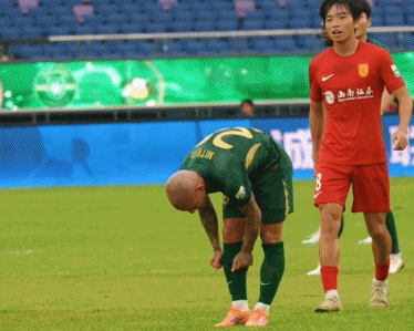 中足联撤回李镇全处罚引舆论争议