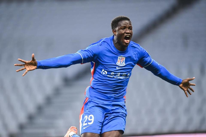 川渝德比战火重燃 成都蓉城重庆铜梁龙争夺冠军