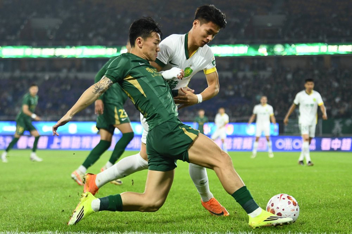 川渝德比战火重燃 成都蓉城重庆铜梁龙争夺冠军