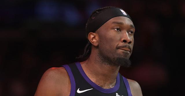 太阳中锋左脚伤势或致整季缺席 队伍暂陷系列赛