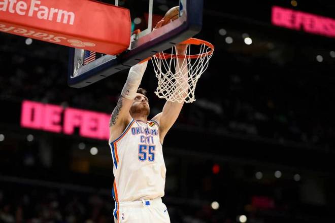 雷霆双杀76人豪取12连胜稳居联盟第一