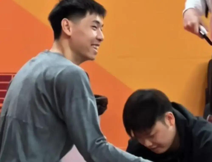 广东新援拉科塞维奇到位 伤病轮换成附加赛关键